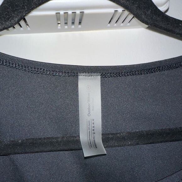 Outdoor Voices Black Long Sleeve Crop top - Picture 3 of 3